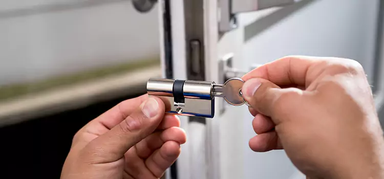 Emergency Locksmith for House Paramount