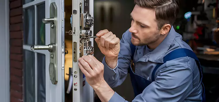 Residential Lock Installation Paramount