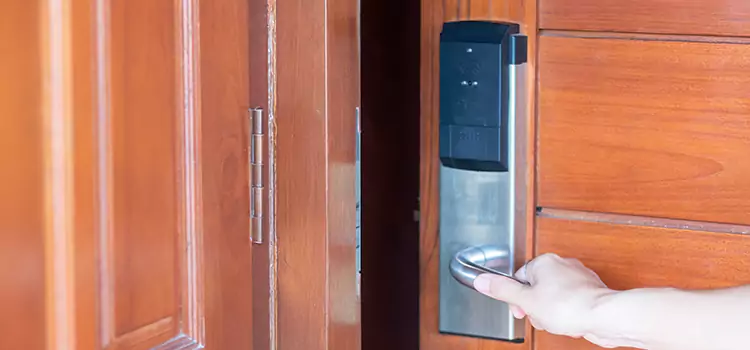 Commercial Keyless Entry Locks Paramount