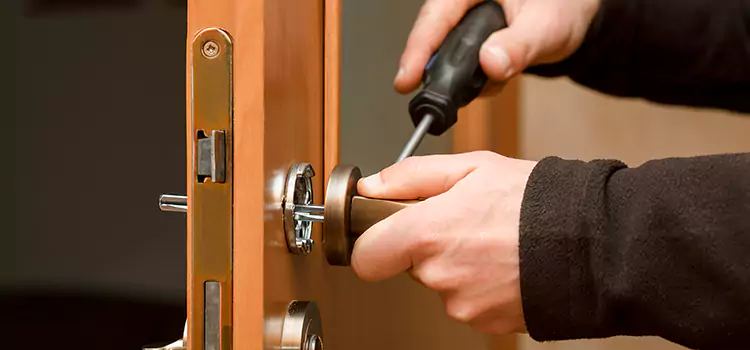 Semi Truck Locksmith Paramount