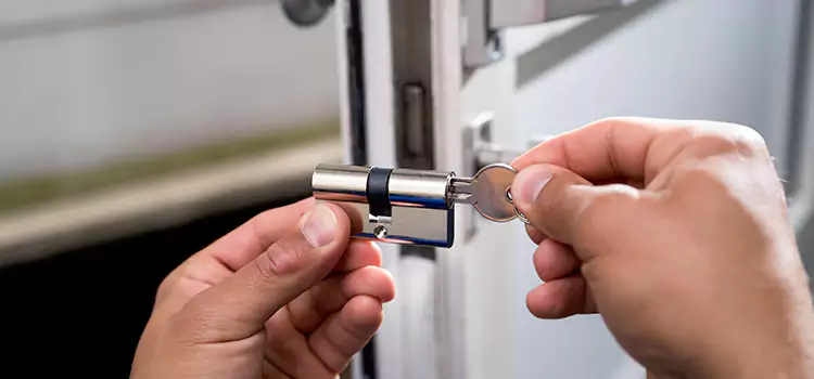Lock Change Locksmiths Paramount