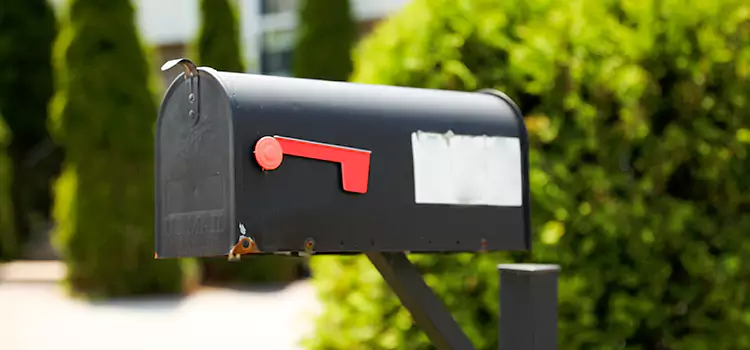 Secure Mailboxes for Packages Paramount